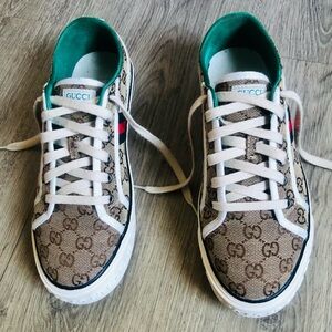Gucci Tennis 1977 men size 44 EU. 10 US